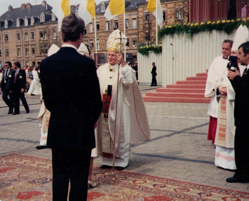 article_image